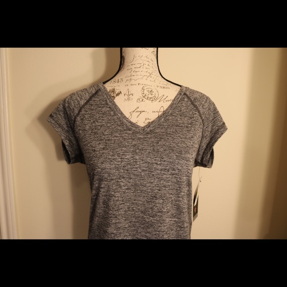 New with tags ideology workout running v neck top - Picture 2 of 6
